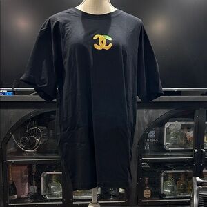 Fashion Jewelry Black Tee with Gold Logo